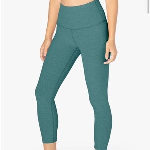 Beyond Yoga Spacedye walk and Talk Crop Leggings